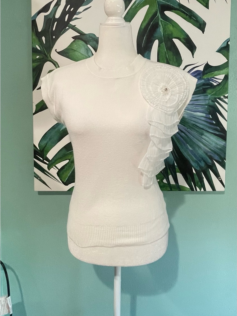 Cap Sleeved White Ruffle-Accent Knit Top